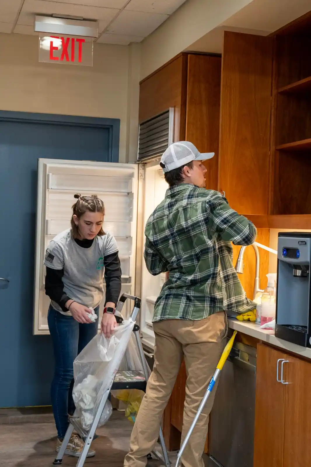 table cleaning services