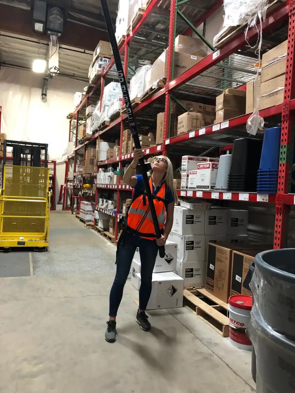 Why Businesses Choose Green’s Custom Clean for Warehouse Cleaning (1)