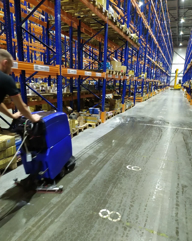 What Are Warehouse Services?